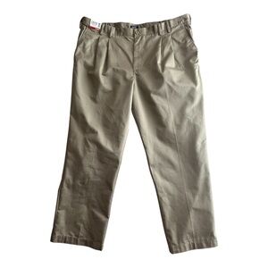 IZOD Men's Tan Chino Pants BIG & TALL 46x32 Non-Iron Classic Fit Doble Pleat.